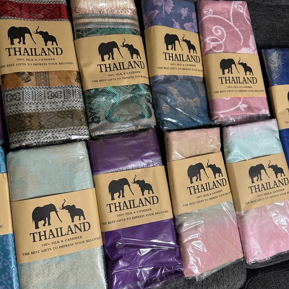 Silk & Cashmere Scarf - Picture 3 of 7